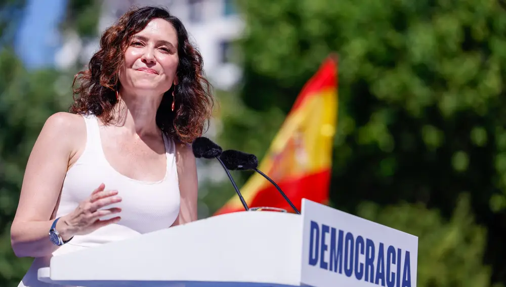 Manifestación del PP contra Sánchez bajo el lema 'Democracia o mafia'