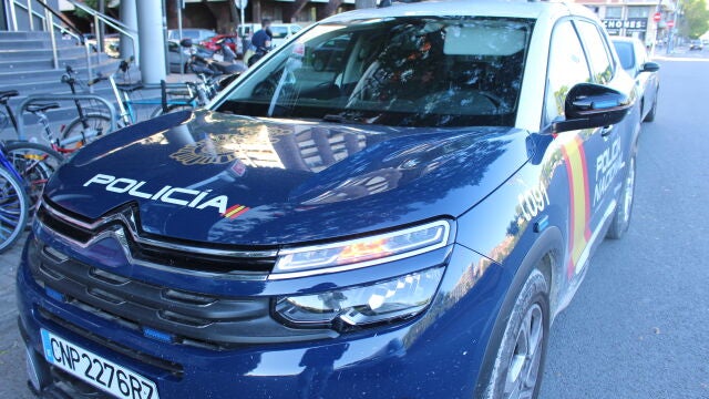 Una mujer agrede a la profesora de su hija y es detenida