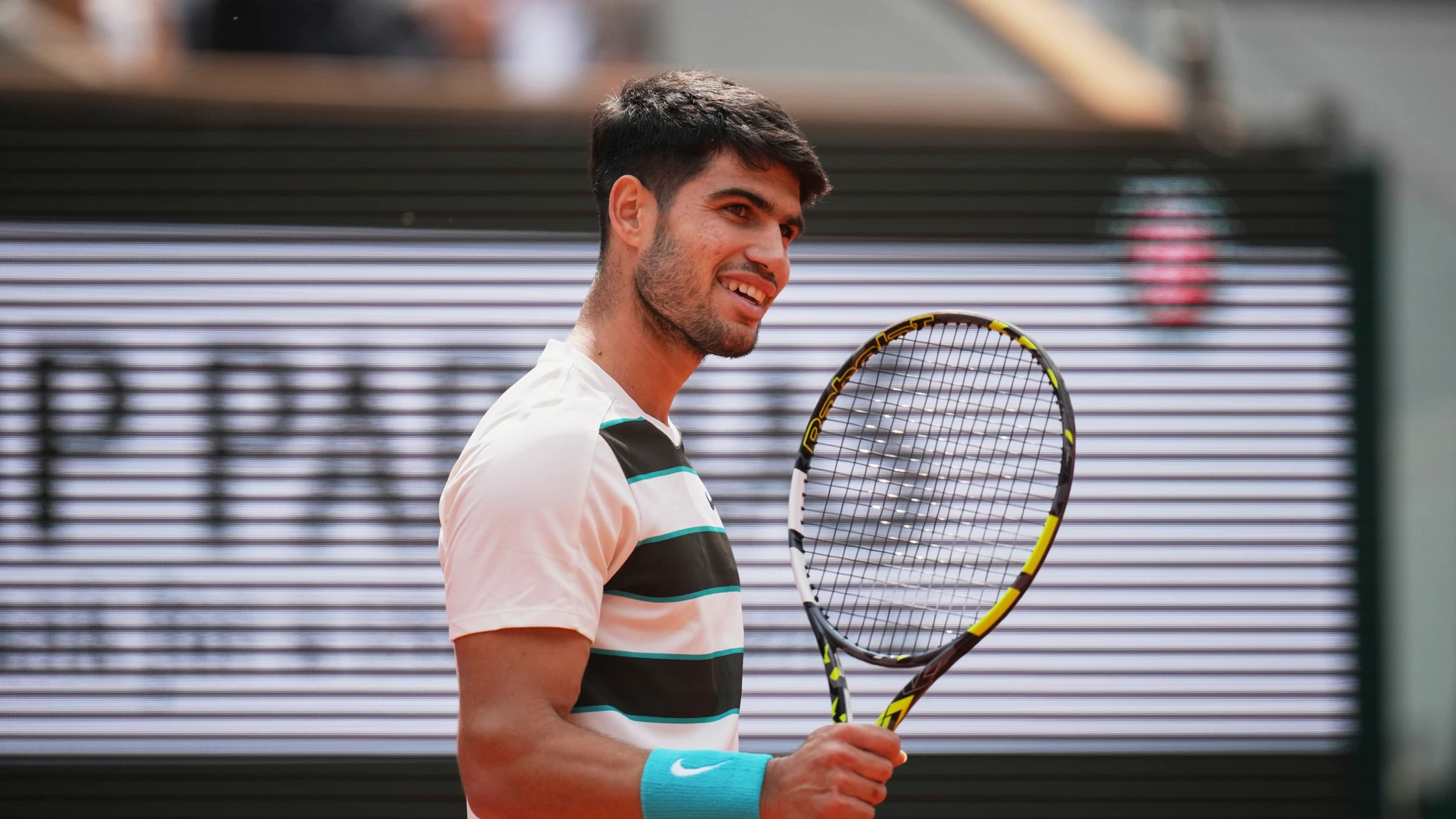 Spain's Carlos Alcaraz reacts during the final match of the French Tennis Open at the Roland-Garros against Italy's Jannik Sinner in Paris, Sunday, June 8, 2025. (AP Photo/Christophe Ena)