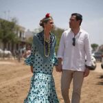 Juanma Moreno Bonilla y Manuela Villena en El Rocío.
