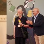 Jesús Julio Carnero junto al homenajeado Joaquín Díaz