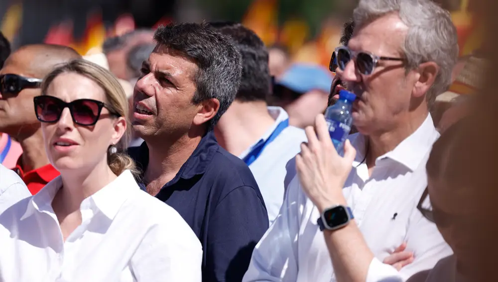 Manifestación del PP contra Sánchez bajo el lema 'Democracia o mafia'