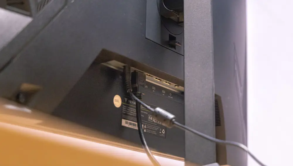 El Yeyian Gaming Avance de 27 pulgadas cuenta con dos puertos HDMI 2.1 y dos puertos DisplayPort 1.4