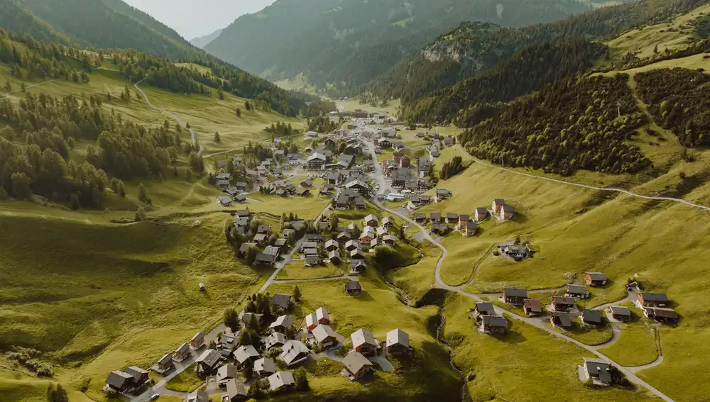 Valle montañoso en Liechtenstein