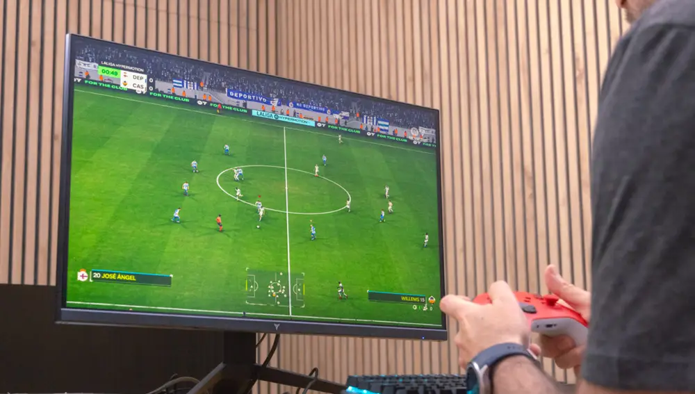 Es una gozada jugar al 'EA Sports FC 25' en el Yeyian Gaming Avance de 27 pulgadas