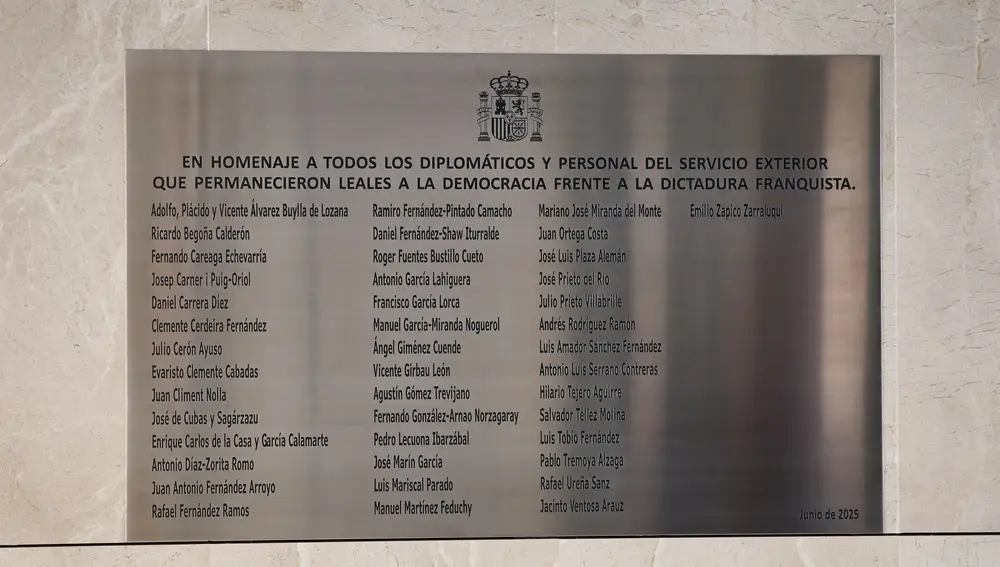 La placa de homenaje