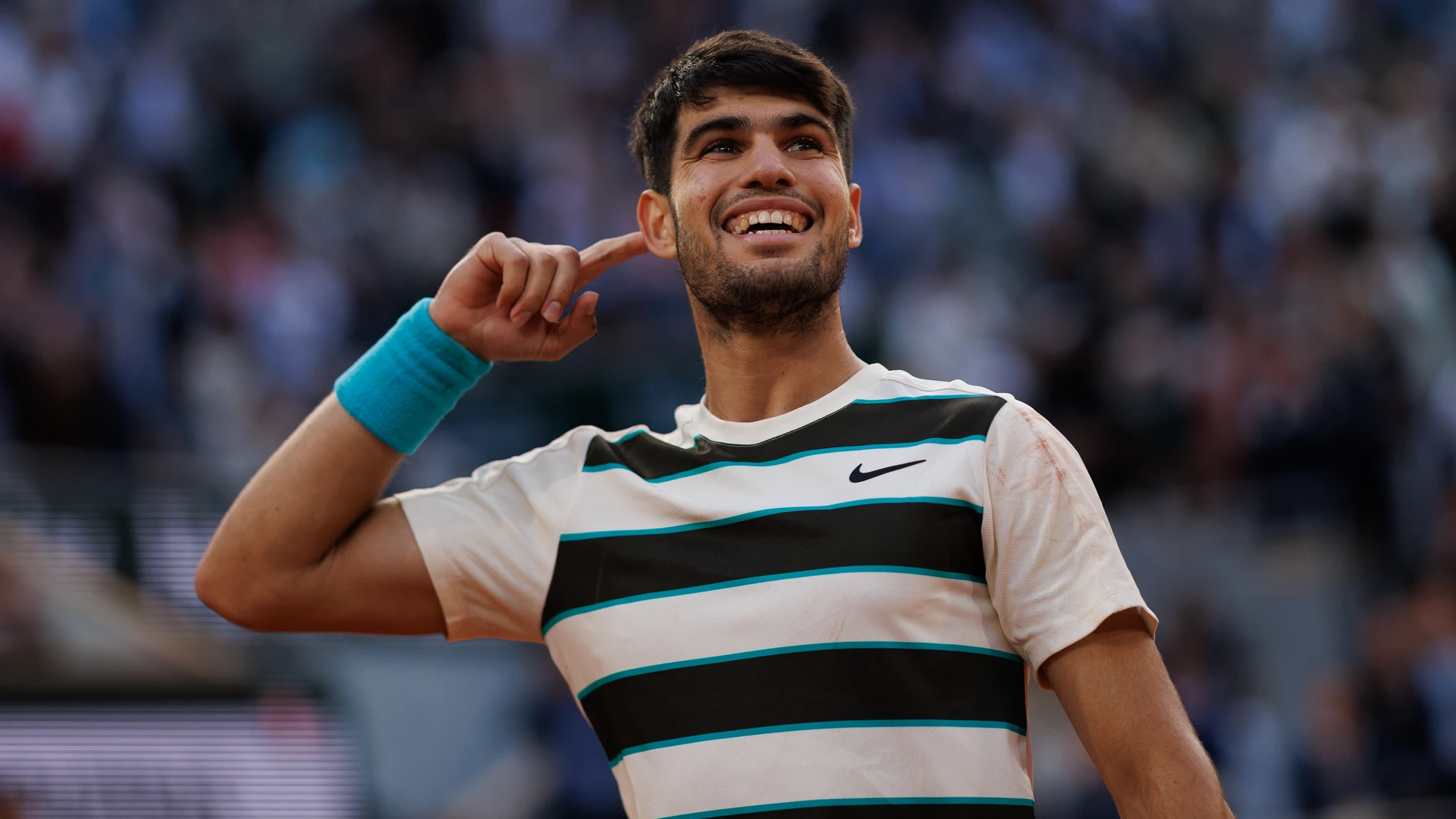 Carlos Alcaraz of Spain during the Roland-Garros 2025, French Open, Grand Slam tennis tournament on 8 June 2025 at Roland-Garros stadium in Paris, France - Photo Tnani Badreddine / DPPI AFP7 08/06/2025 ONLY FOR USE IN SPAIN