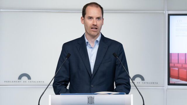 Juan Fernández (PP) sobre el anuncio de ampliar el Aeropuerto de Barcelona: "No nos fiamos"