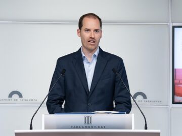 Juan Fernández (PP) sobre el anuncio de ampliar el Aeropuerto de Barcelona: "No nos fiamos"