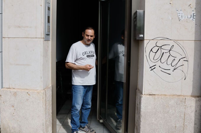 La UCO registra la casa de Ábalos en València en busca de contratos de obra civil