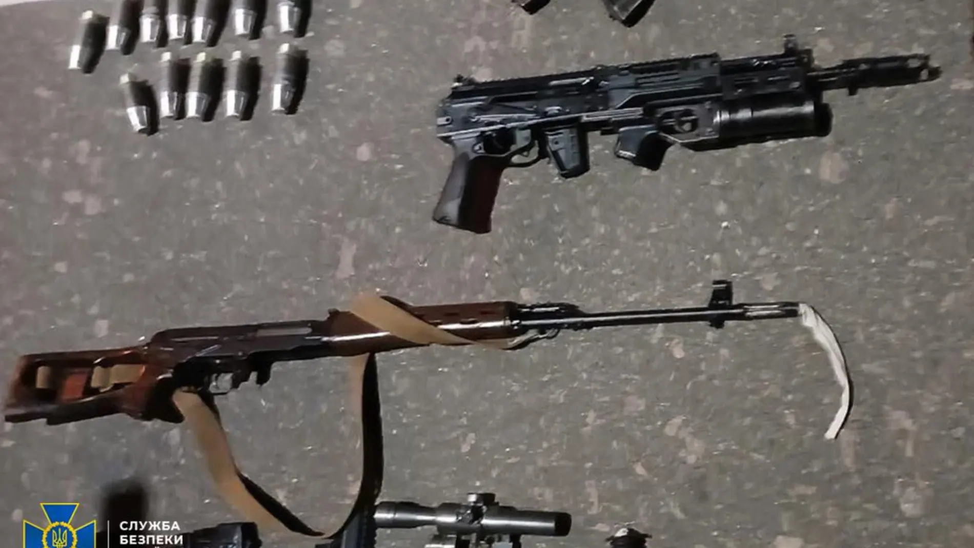 Armas usadas incautadas por la inteligencia ucraniana