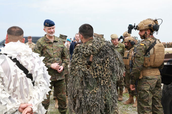 Felipe VI visita a las tropas españolas desplegadas en Rumanía