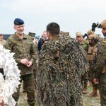 Felipe VI visita a las tropas españolas desplegadas en Rumanía