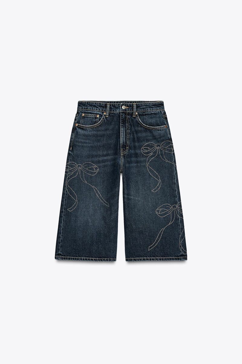 Bermuda jorts denim trf strass tiro medio.