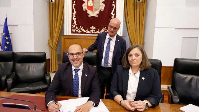 El presidente de las Cortes de Castilla-La Mancha, Pablo Bellido