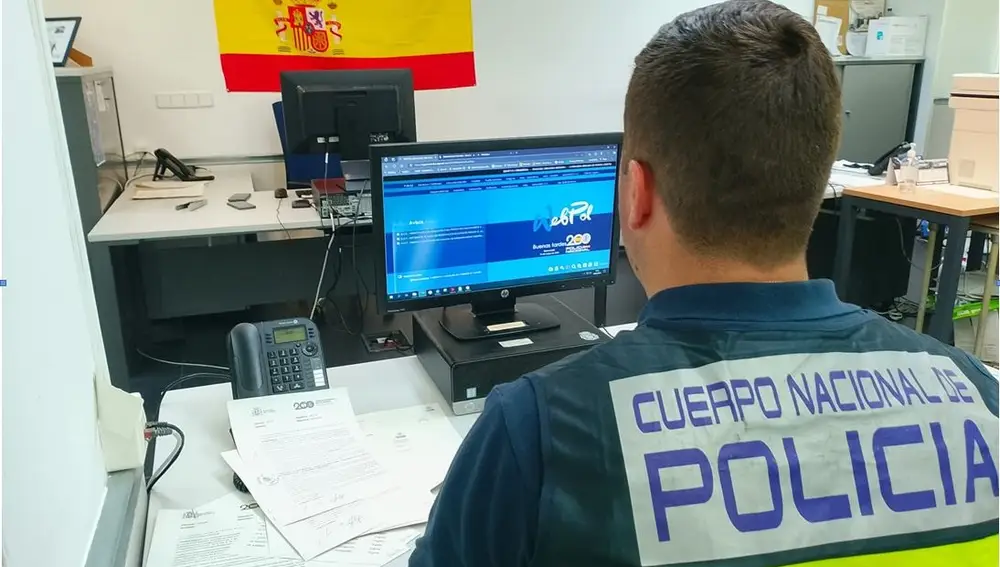 Sucesos.- La Policía Nacional detiene en Cartagena (Murcia) a un corredor de seguros por estafar a varios clientes