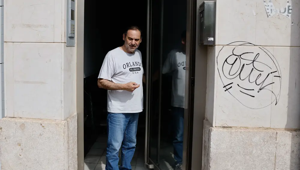 La UCO registra la casa de Ábalos en València en busca de contratos de obra civil
