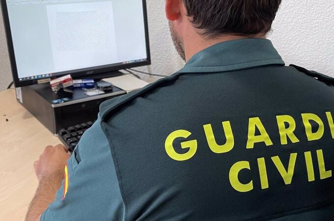 MURCIA.-Sucesos.- Guardia Civil detiene a dos 'tironeros' que arrebataron una cadena de oro a un anciano en Beniel