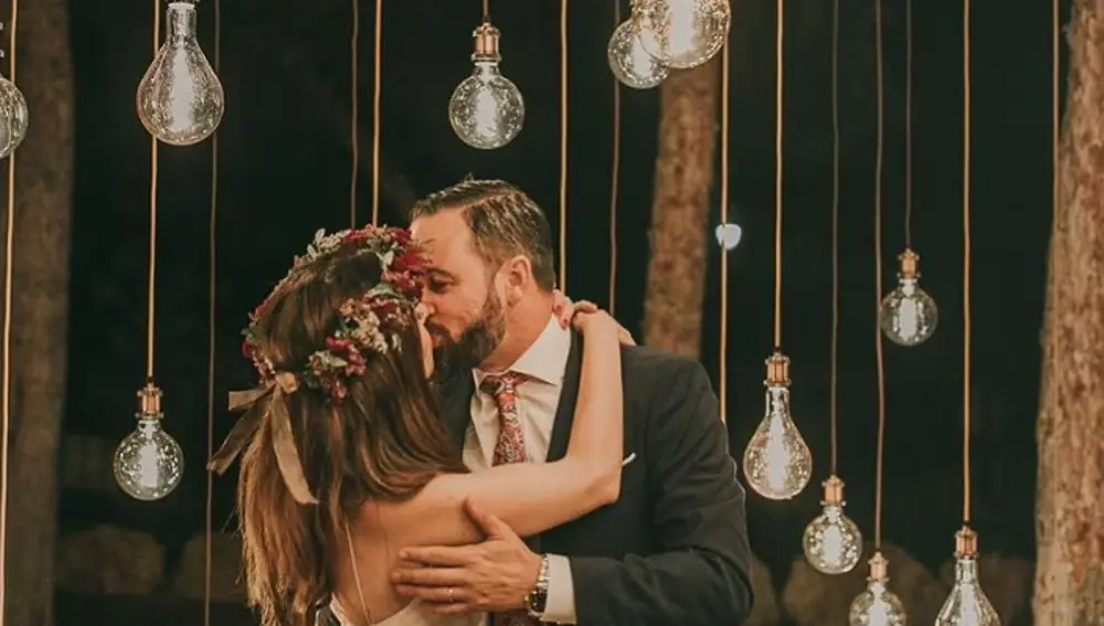 Santiago Abascal y Lidia Bedman en su boda