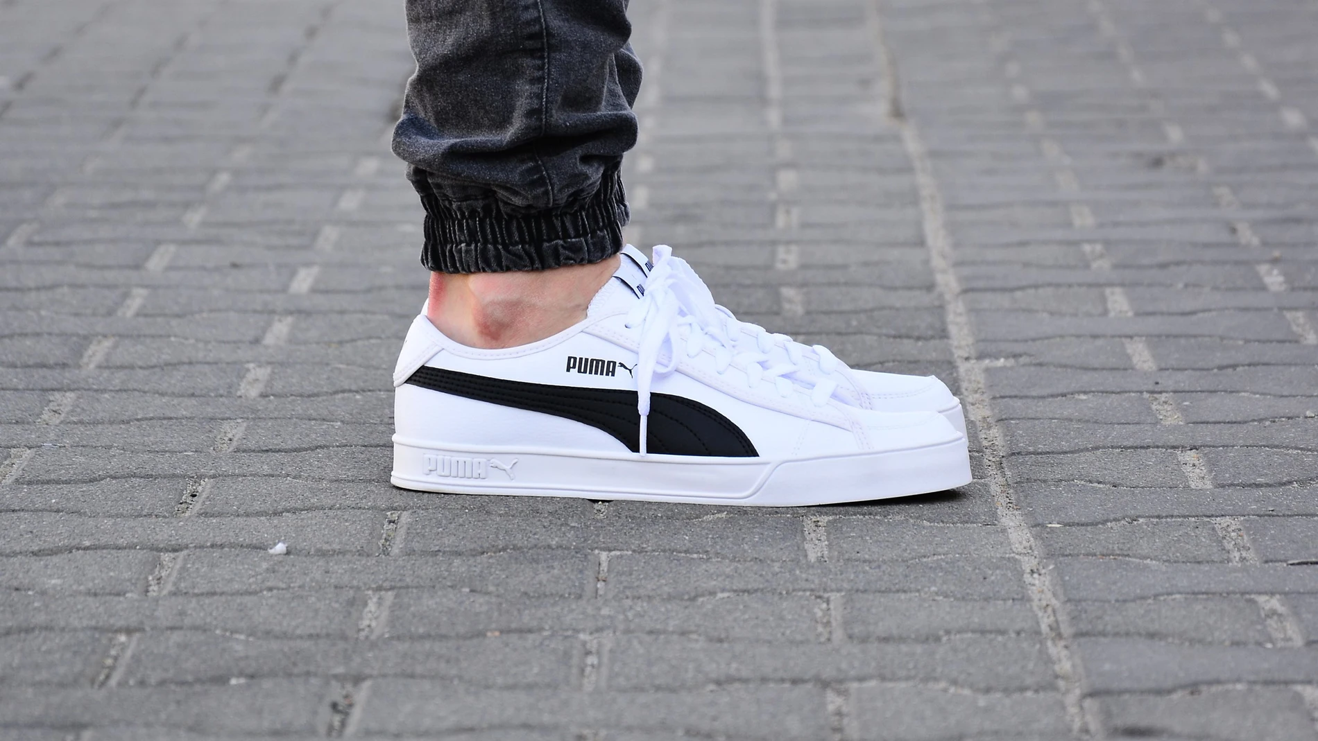PUMA Smash V2