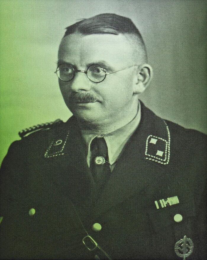 El jefe de la guardia de las SS en Alderney, Otto Hogelow, incentivó a las SS de la isla a fusilar a los prisioneros