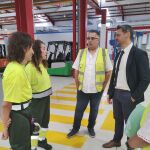 El gerente del Servicio Público de Empleo de Castilla y León, Jesús Blanco, ha visitado hoy las instalaciones de la empresa GAM Training Apoyo y Formación, ubicada en la localidad leonesa de Villamañán, donde se está desarrollando un proyecto de formación profesional específica con compromiso de contratación dirigido a un total de 45 trabajadores