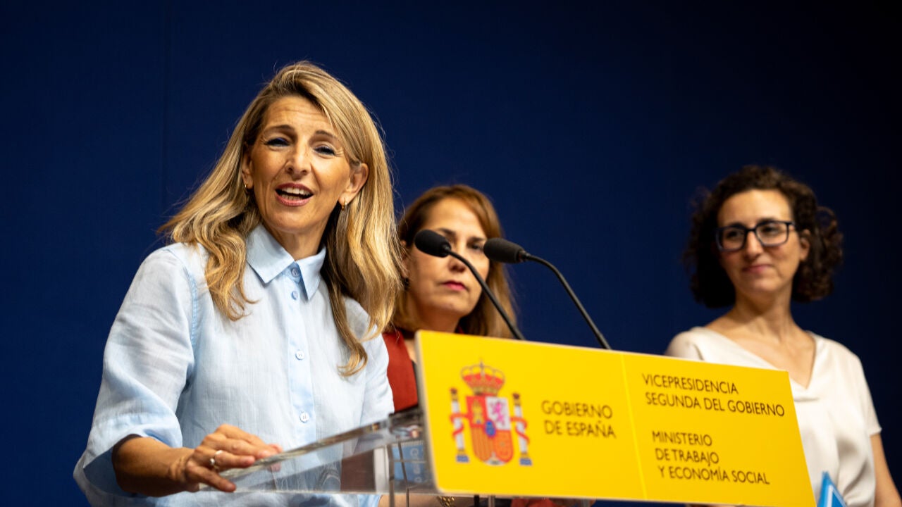 Yolanda Díaz presiona a los empresarios con más de 112.000 avisos por la  campaña de verano y amenaza con multas de hasta 980.000 euros