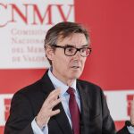 Economía/Finanzas.- San Basilio (CNMV) pide en el Congreso una mayor autonomía para la gestión de su personal