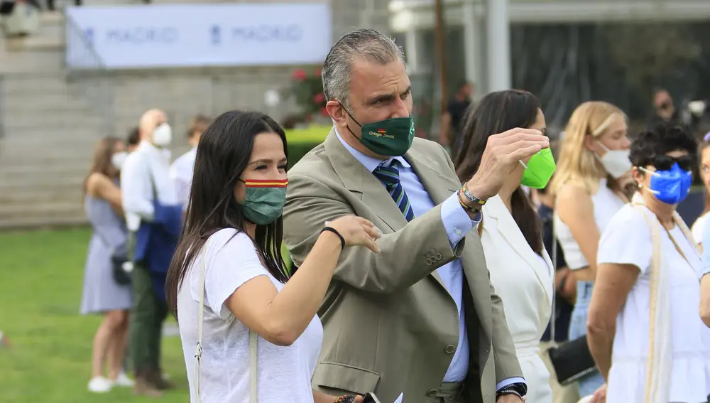 Mireia Borrás junto a Ortega Smith en 2021