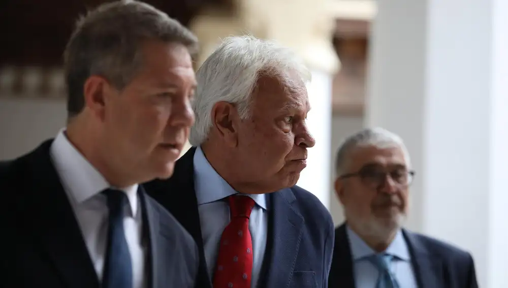 Felipe González, a favor de pedir un adelanto de las elecciones generales pero solo si lo pide Page y no Feijóo