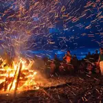 Noche de San Juan 2025: rituales, tradiciones y dónde se celebra la noche más mágica del año