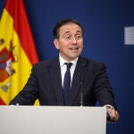 Albares: con el acuerdo de Gibraltar desaparece la verja