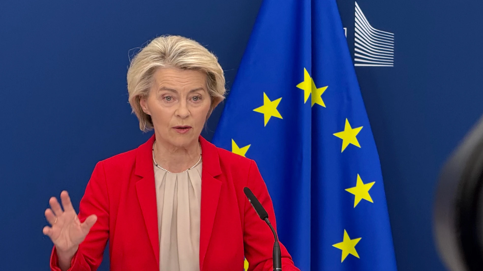 10 June 2025, Brussels: EU Commission President Ursula von der Leyen presents proposals for an 18th package of sanctions against Russia during a press conference at the headquarters of the European Commission in Brussels. The EU member states last imposed further sanctions against Russia in May. Photo: Helena Dolderer/dpa 10/06/2025 ONLY FOR USE IN SPAIN