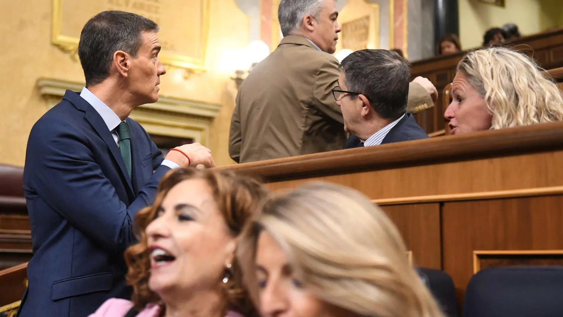 Sánchez no quiso apoyar a Cerdán ante Feijóo en el Pleno del Congreso para no caer en la "trampa" del PP