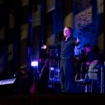Raphael vuelve este domingo a los escenarios en el Teatro Romano de Mérida dentro del Stone&Music Festival
