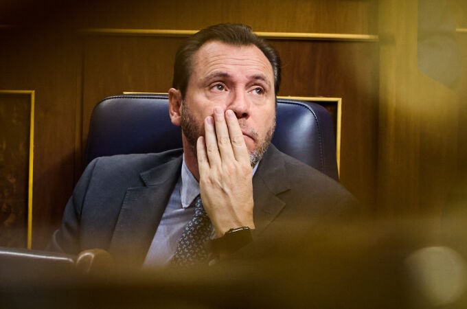 Óscar Puente durante un pleno, en el Congreso de los Diputados.