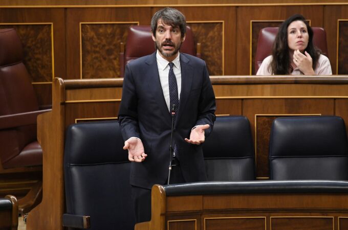 Urtasun traslada su respeto a la sentencia sobre Sijena y precisa a Junts que no controla Patrimonio Nacional