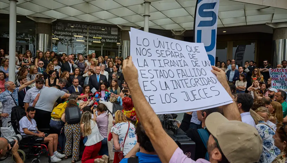Jueces y fiscales convocan un paro este miércoles en rechazo a las reformas anunciadas por el Gobierno en los