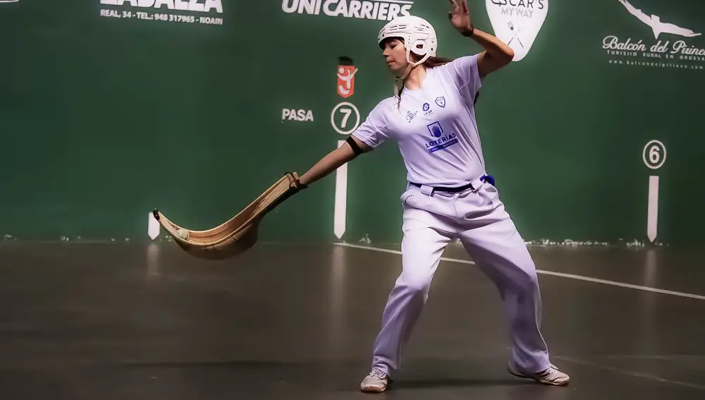 Jai alai, una modalidad de pelota vasca que se practica con una cesta de mimbre
