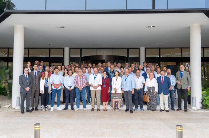 Foto de familia de los asistentes al curso