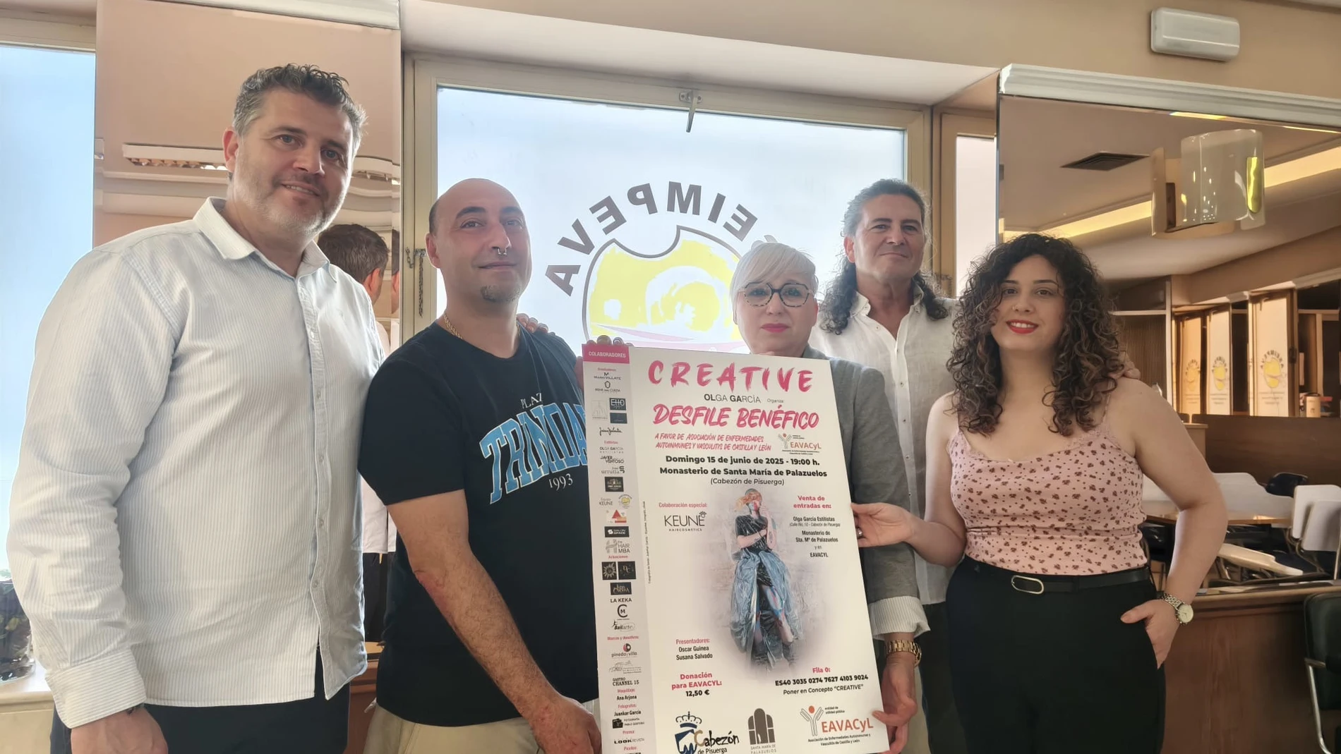 De izq a drch: Sergio García, alcalde de Cabezón de Pisuerga; Roberto Garrido miembro de ASEIMPEVA; Olga García, directora del Creative Desfile; José Andrés Herranz, presidente de EAVACyL, y Amanda Chamorro miembro de ASEIMPEVA