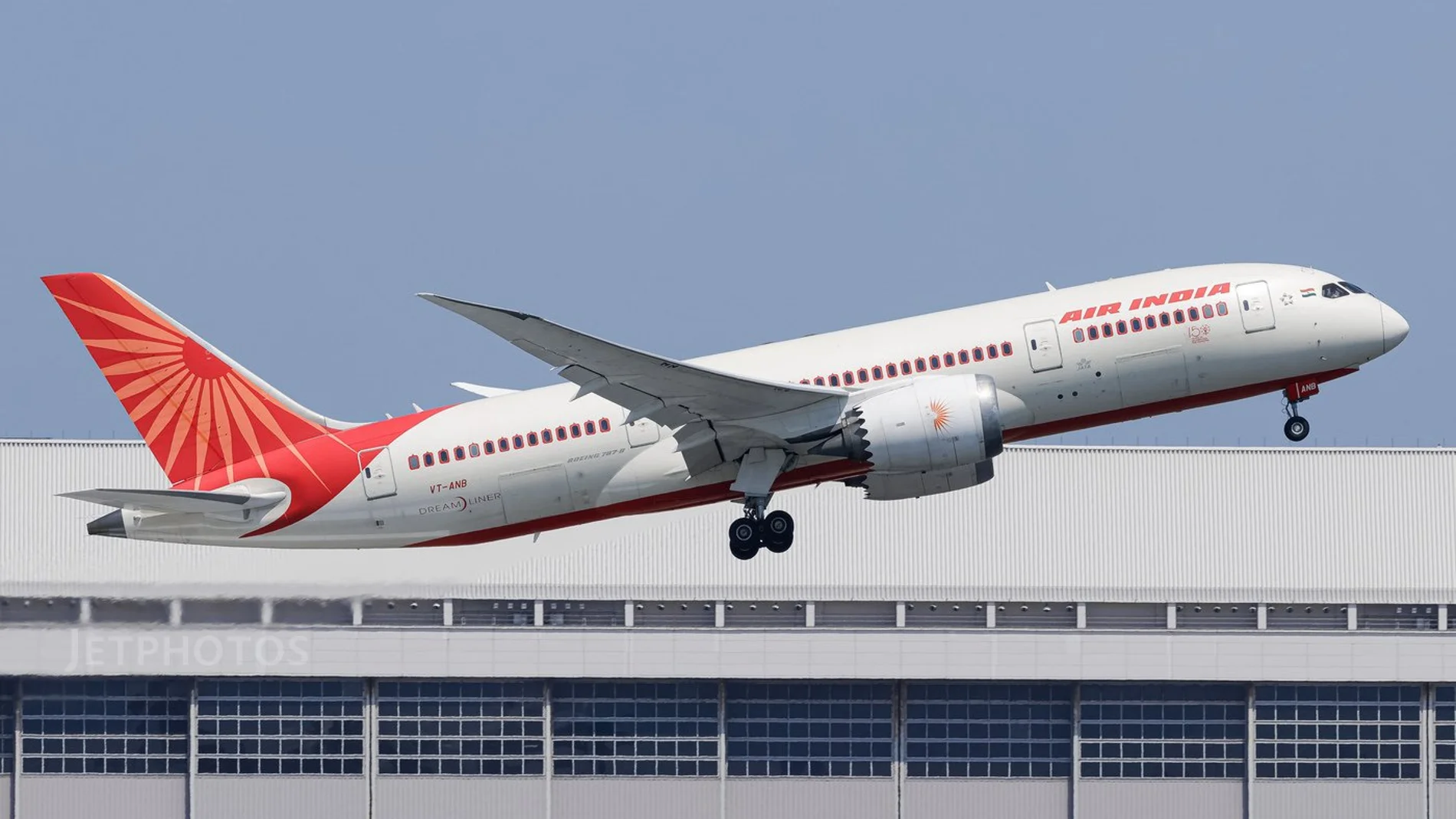 así es el avión que se ha estrellado en India: el Boeing 787-8