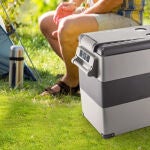 Esta nevera VEVOR es una solución muy útil si te vas a mover en coche este verano