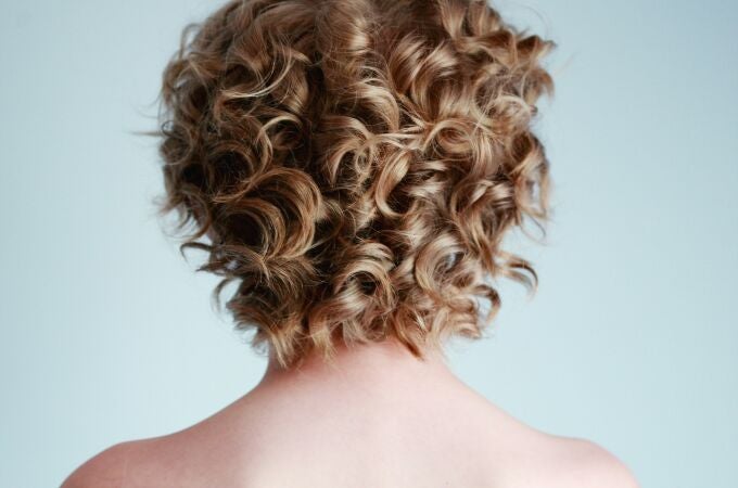 Los 3 mejores champús del mercado para cabello rizado que no resecan el cabello