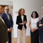  (I a D): El alcalde de Camponaraya (León), Eduardo Morán; el presidente del Consejo Comarcal del Bierzo, Olegario Ramón; la directora general de Vivienda y Ordenación del Territorio, María Pardo; la consejera de Formación y Empleo del Consejo Comarcal del Bierzo, Laura Fernández; y el delegado de la Junta en León, Eduardo Diego, durante la presentación de la Senda de las Cantinas