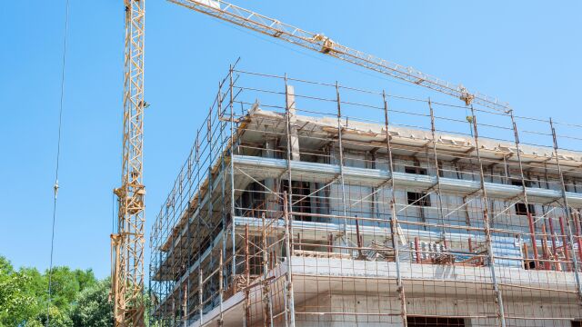 Construyen una casa de 300 metros cuadrados con habitaciones diminutas para los niños: este es el objetivo