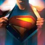 David Corenswet toma el testigo de Henry Cavill como el nuevo símbolo de esperanza en el DCEU