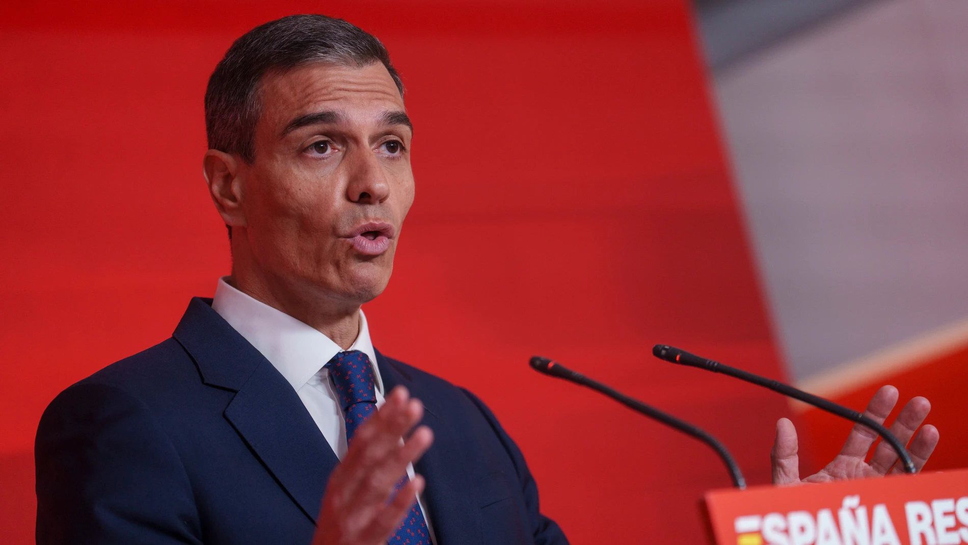 Pedro Sánchez en la sede de Ferraz