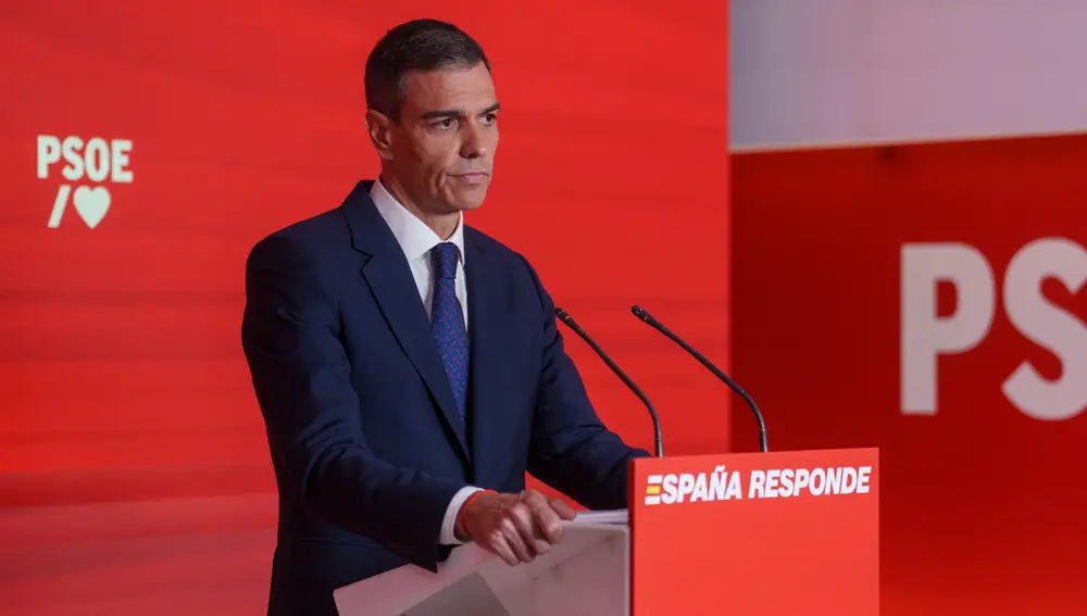 Pedro Sánchez en la sede de Ferraz . David Jar