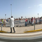 El Hospital de La Ribera va a huelga y demanda a la Conselleria negociar su integración en la sanidad pública